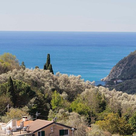 Casa Vacanza Il Portico Moneglia Exterior photo